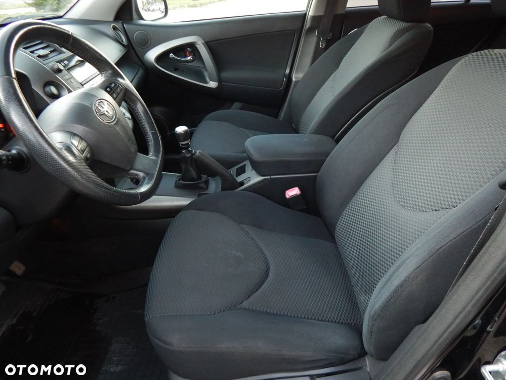 Toyota RAV4 - 17