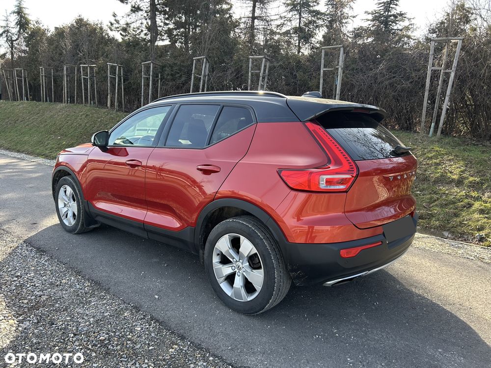 Volvo XC 40 T5 AWD Momentum - 4