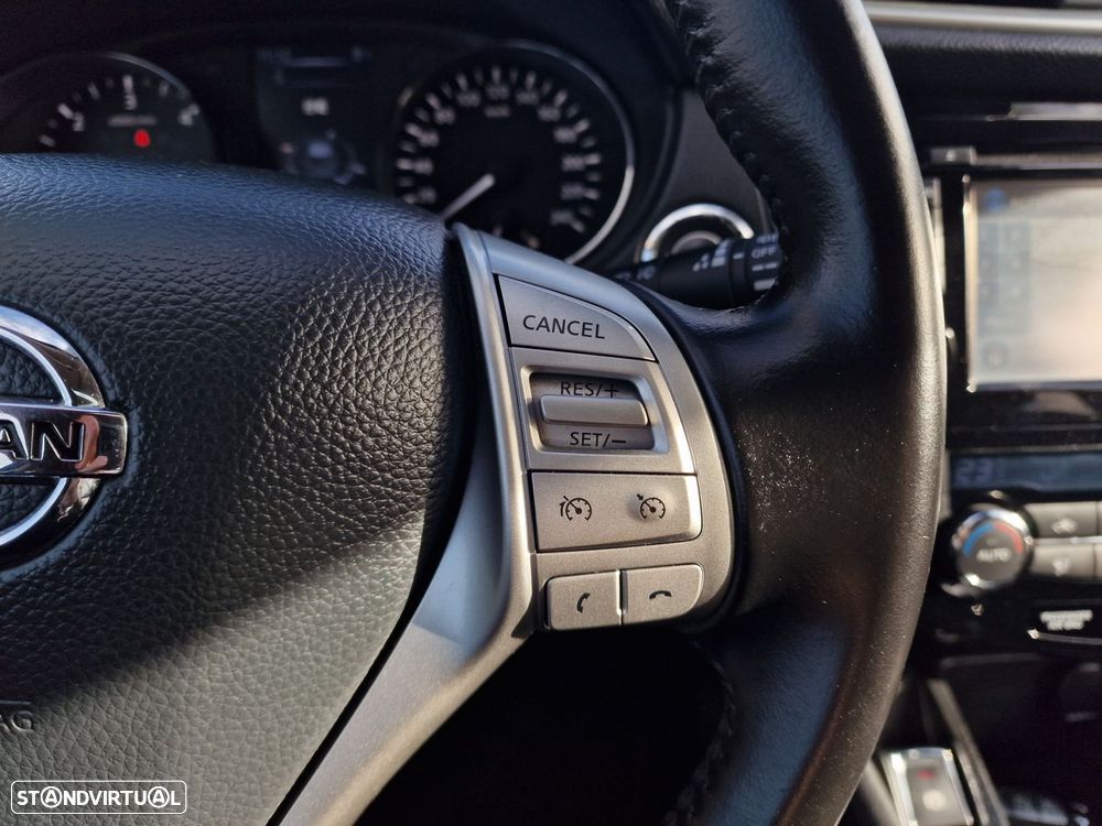 Nissan Qashqai 1.5 dCi N-Connecta - 24