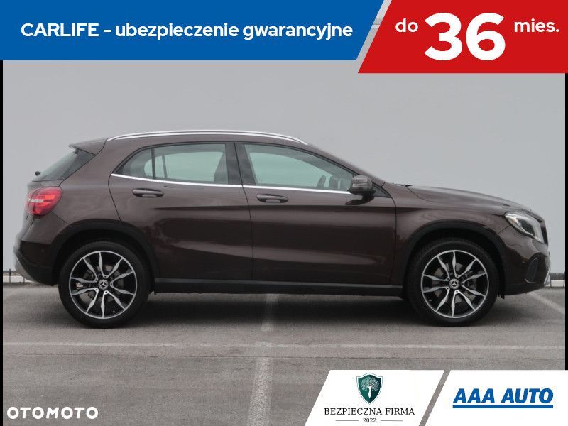 Mercedes-Benz GLA - 7