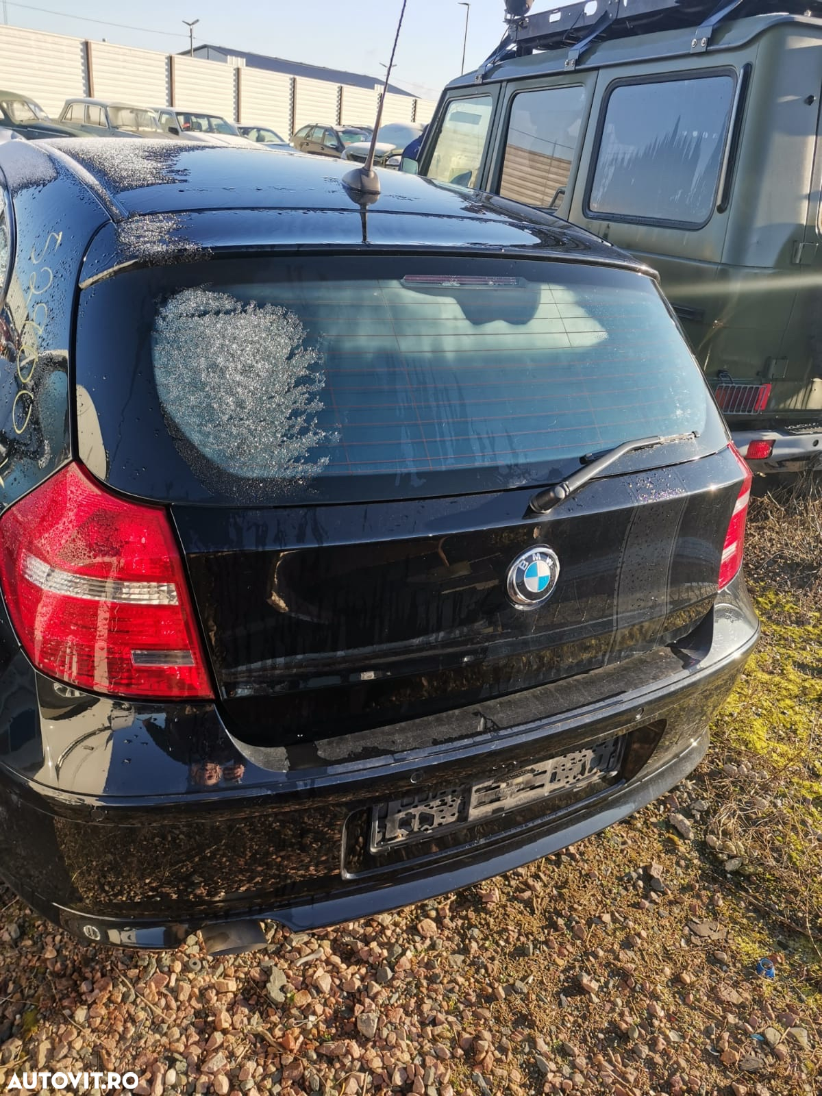 Dezmembram bmw seria 1 E87 2011 2.0 diesel - 2