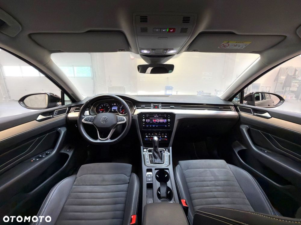 Volkswagen Passat Variant 1.5 TSI EVO Elegance DSG - 29