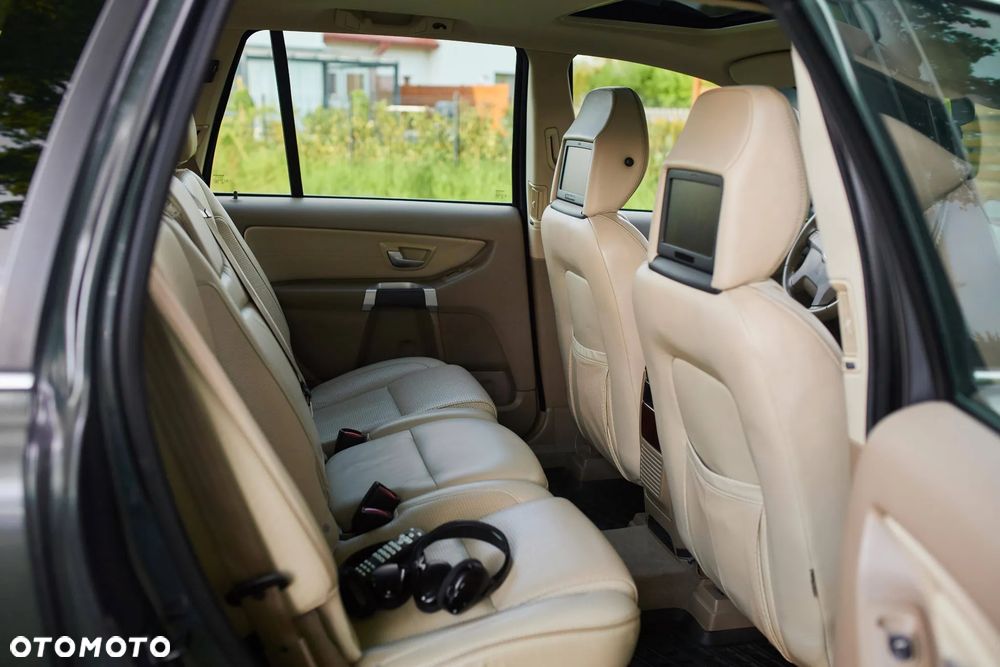 Volvo XC 90 - 22
