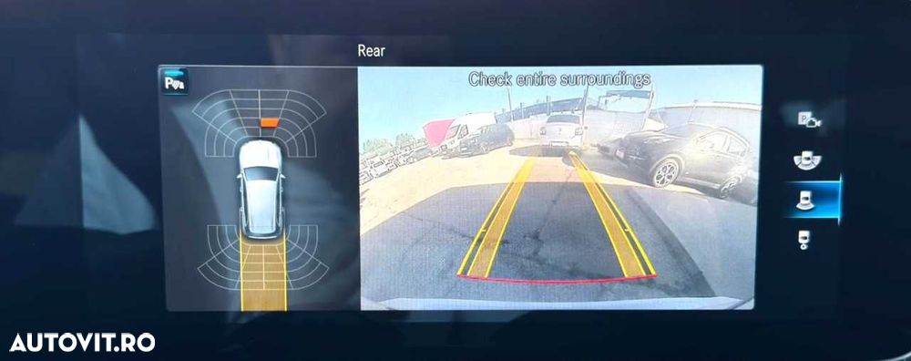 Mercedes-Benz GLB - 32