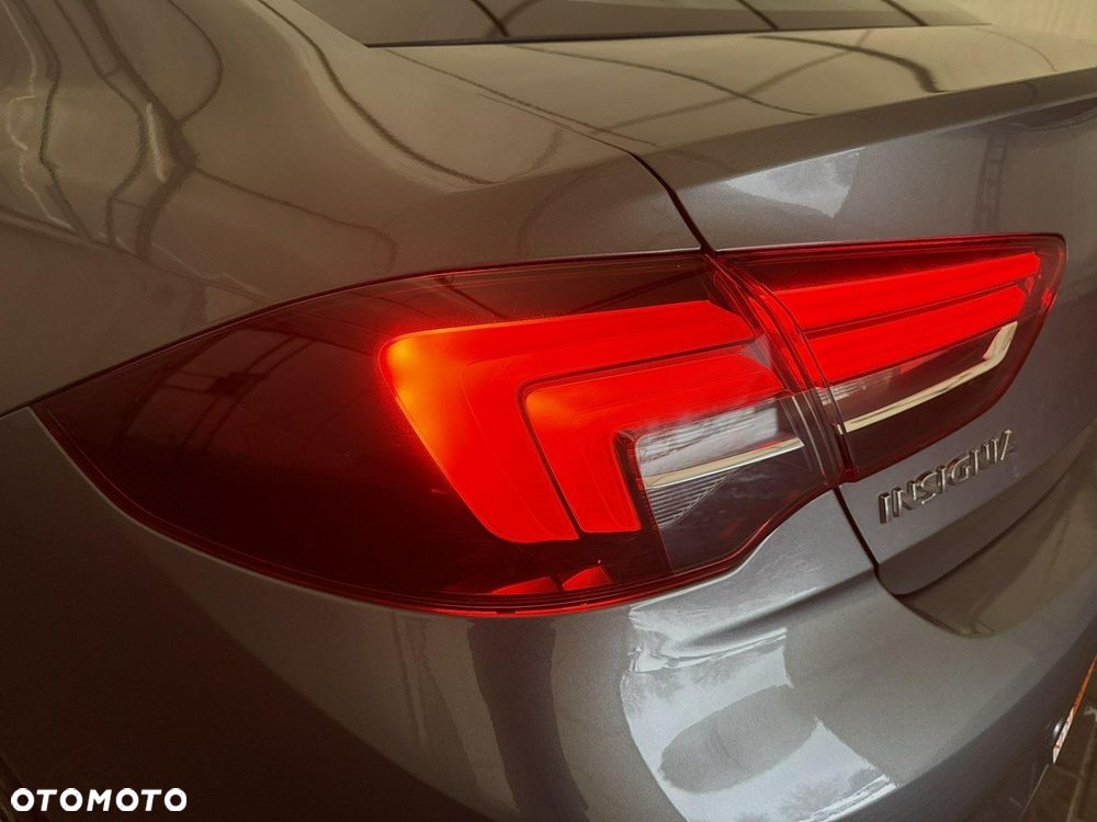 Opel Insignia - 30
