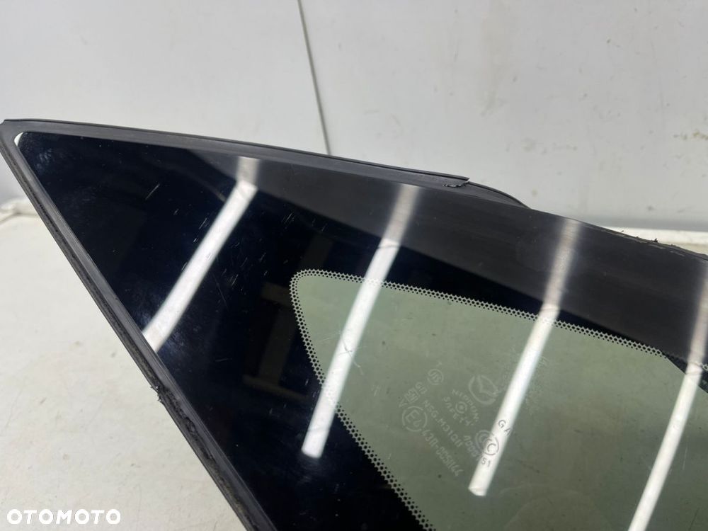 Szyba boczna Mazda CX-3 CX3 14-21r. trójkąt karoseryjna prawa tylna prawy tył oryginalna CIEMNA - 3