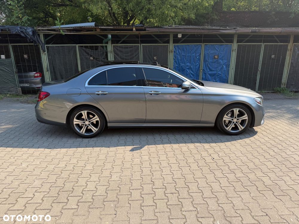 Mercedes-Benz Klasa E 300 9G-TRONIC AMG Line - 7