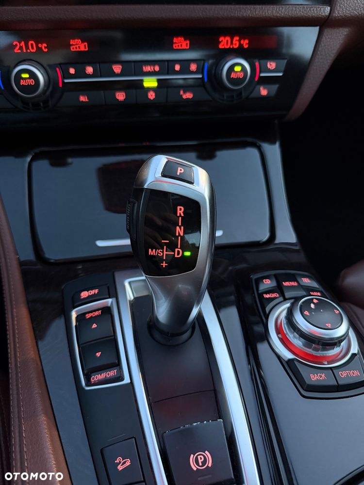 BMW Seria 5 530d xDrive Luxury Line - 26