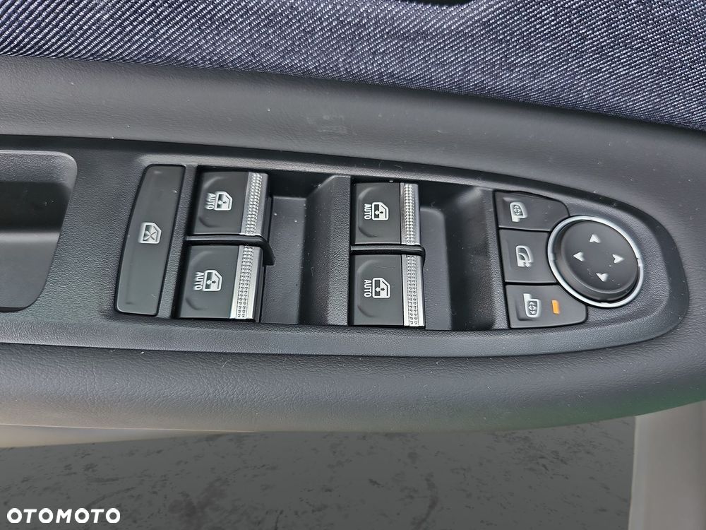 Renault 5 40kWh Urban Range Techno - 13