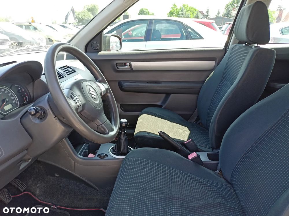 Suzuki Swift - 7