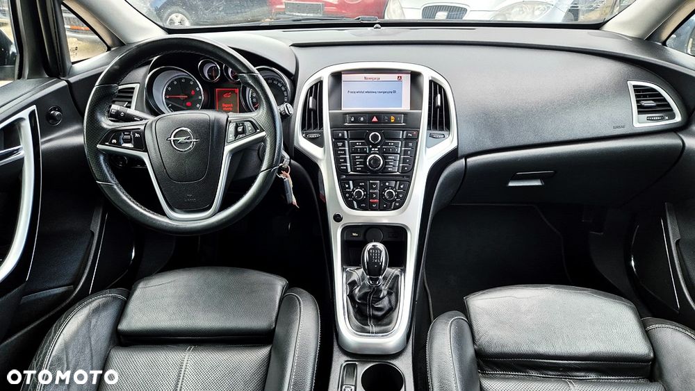 Opel Astra 1.4 T Cosmo - 36