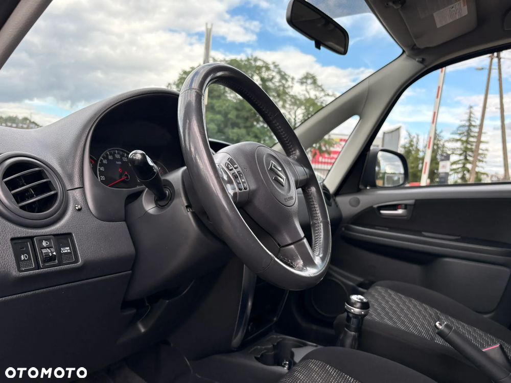 Suzuki SX4 1.6 GLX / Comfort - 10