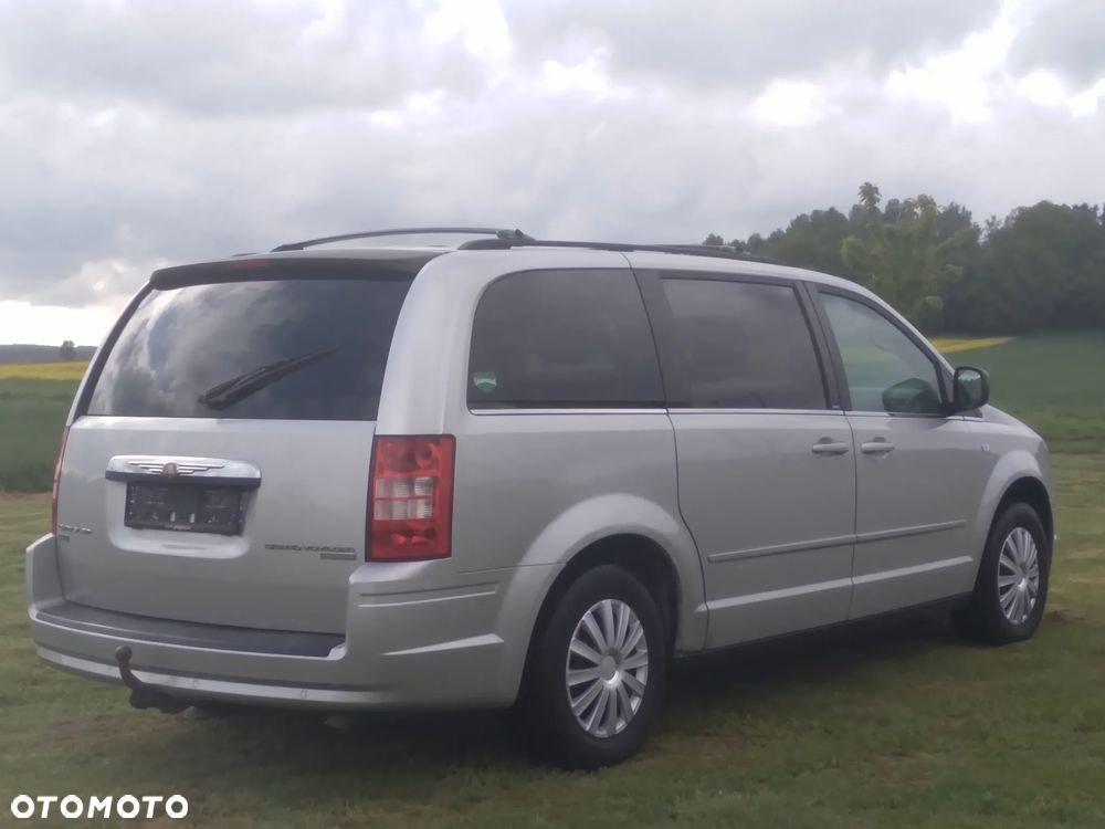Chrysler Grand Voyager - 3