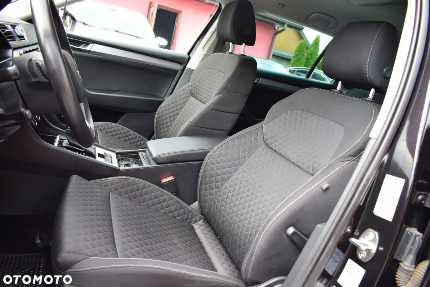 Skoda Superb 2.0 TDI DSG Style - 10