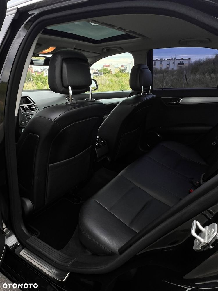 Mercedes-Benz Klasa C 220 CDI DPF Automatik Avantgarde - 12