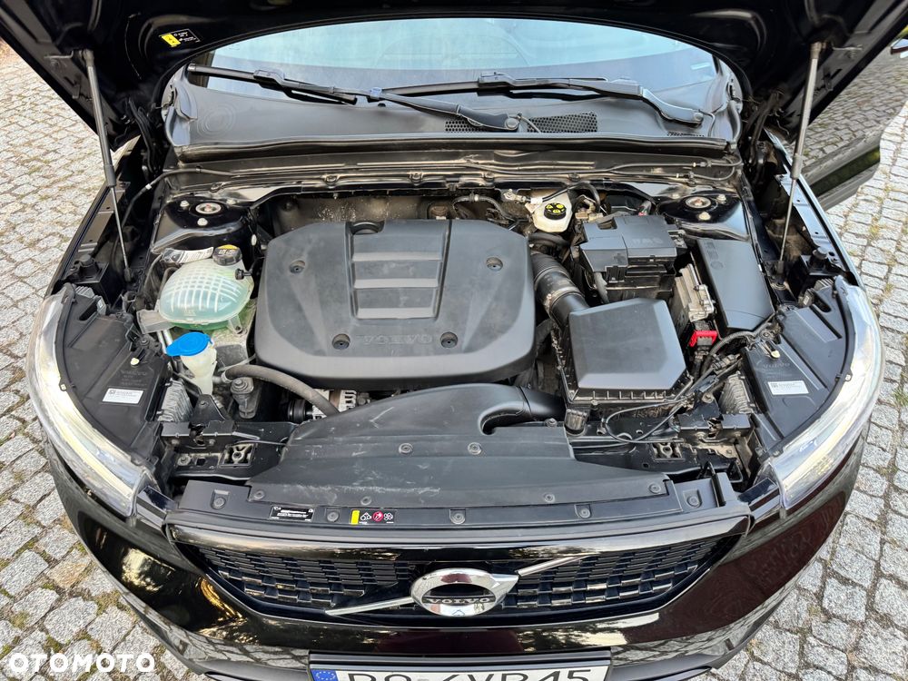 Volvo XC 40 T3 R-Design - 38