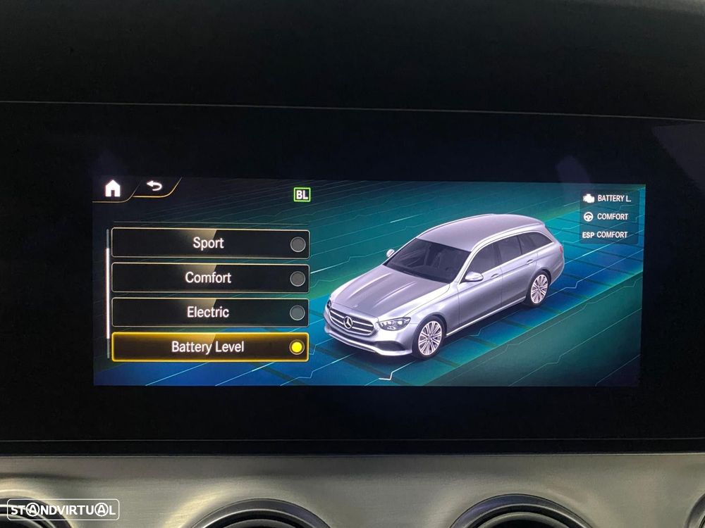 Mercedes-Benz E 300 de Exclusive Line 4Matic - 42