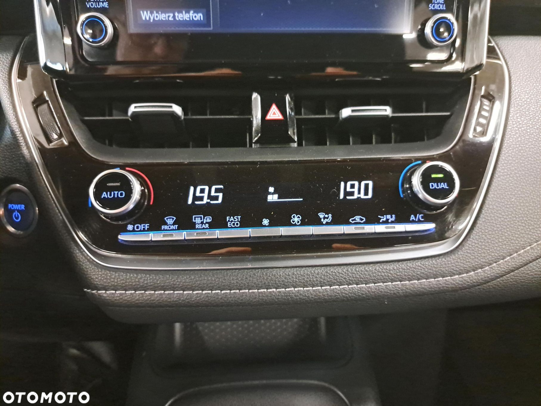 Toyota Corolla - 24
