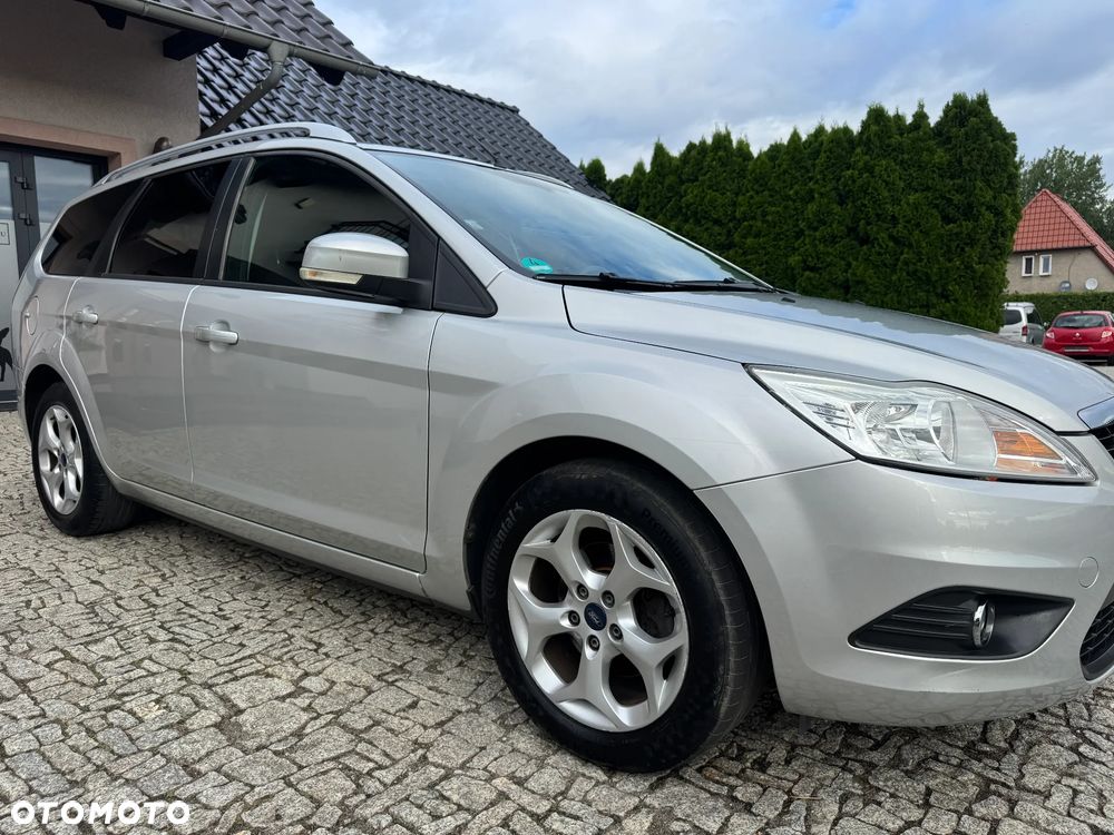 Ford Focus 1.6 Sport - 11