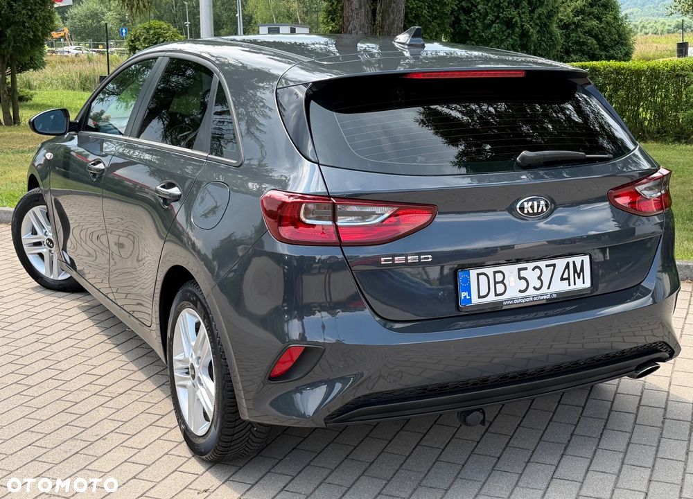 Kia Ceed 1.4 CVVT Dream-Team Edition - 34