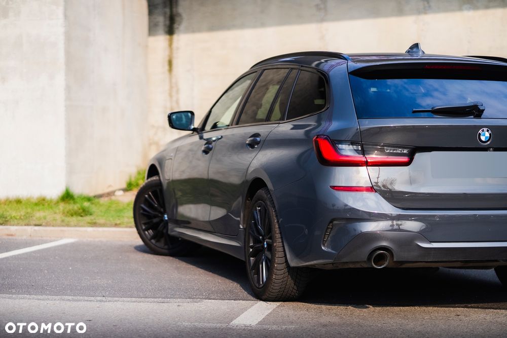 BMW Seria 3 330i Edition M Sport Shadow - 5