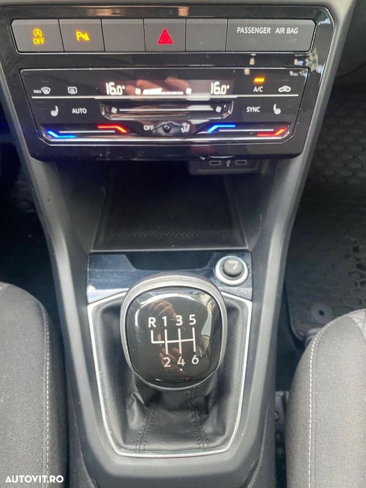 Volkswagen T-Cross 1.0 TSI Life - 24