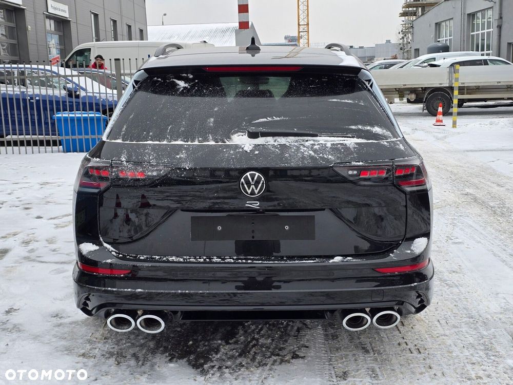 Volkswagen Golf - 10