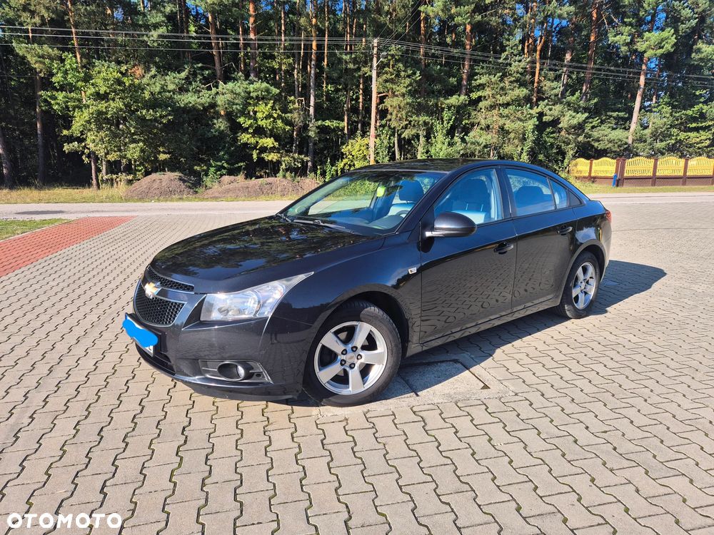 Chevrolet Cruze 1.6 - 5