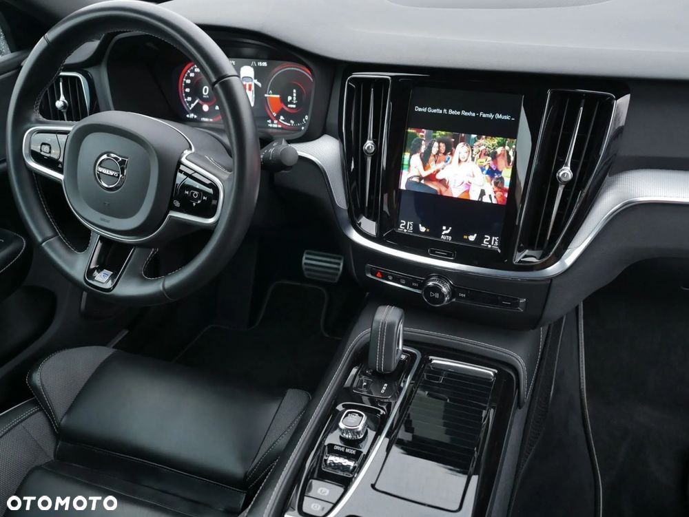 Volvo S60 ver-t8-recharge-awd-geartronic-rdesign - 15