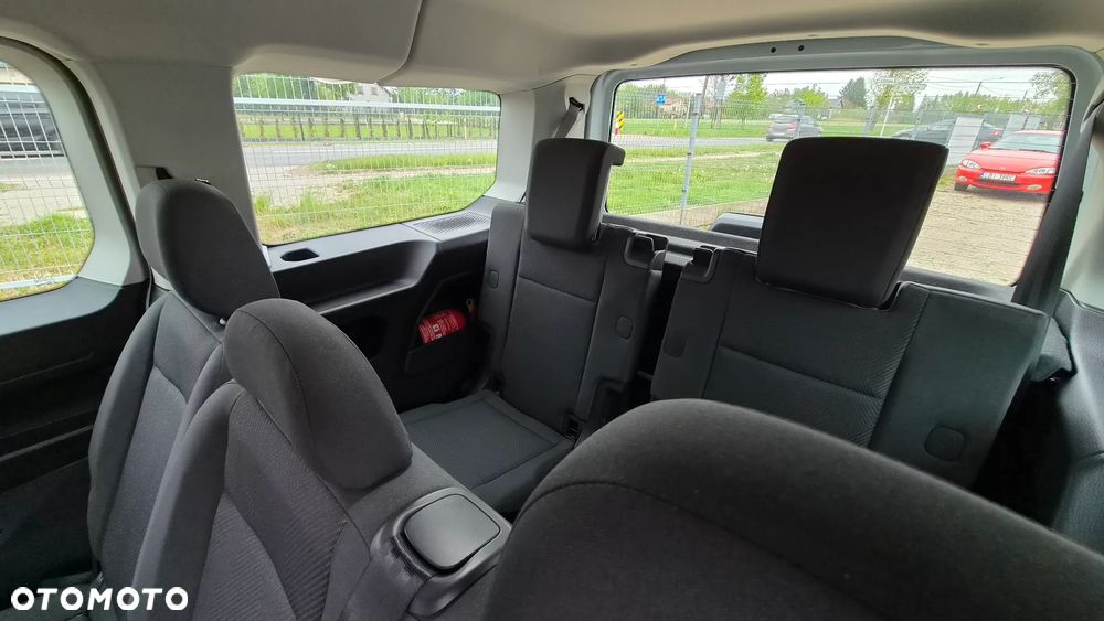 Ford Tourneo Connect Grand - 20