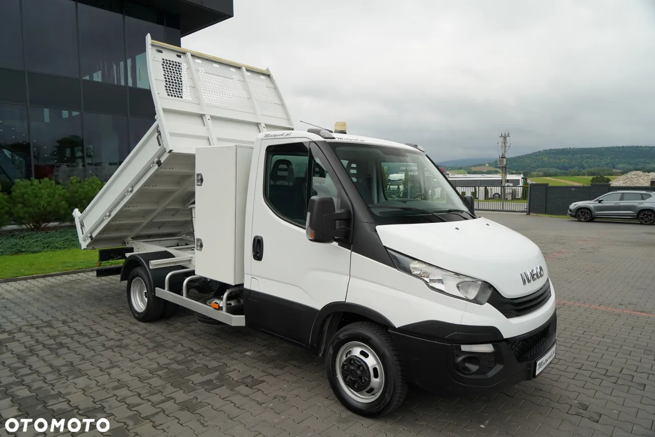 Iveco DAILY 35-140 / WYWROTKA TYLNOZSYPOWA / BLIŹNIAK / SKRZYNIA NARZĘDZIOWA / HAK / MANUAL / 3 OSOBOWY / SPROWADZONY / PO KONTRAKCIE SERWISOWYM - 5