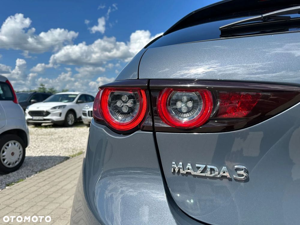 Mazda 3 2.0 mHEV Hikari - 17