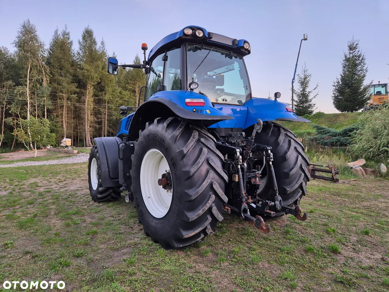 New Holland T8-300 BARDZO ŁADNY Duży traktor GPS - 6