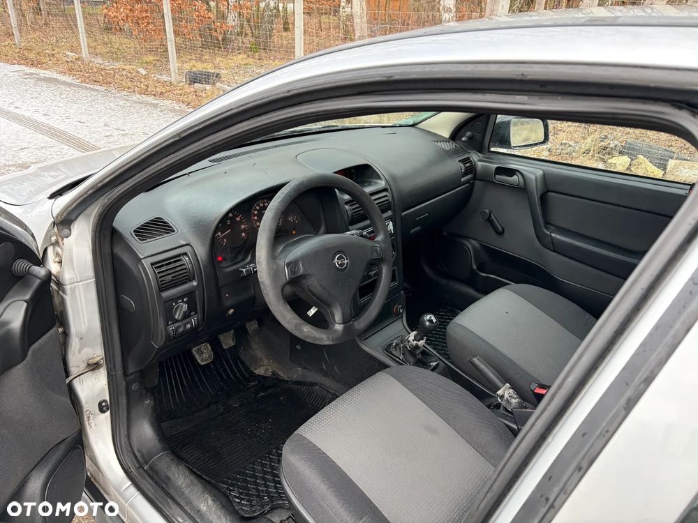 Ford Focus 1.6 Ambiente EU5 - 9