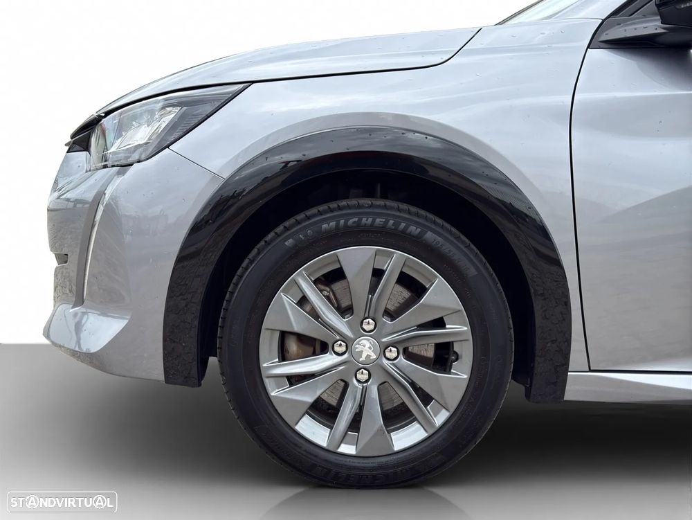 Peugeot e-208 Allure - 26