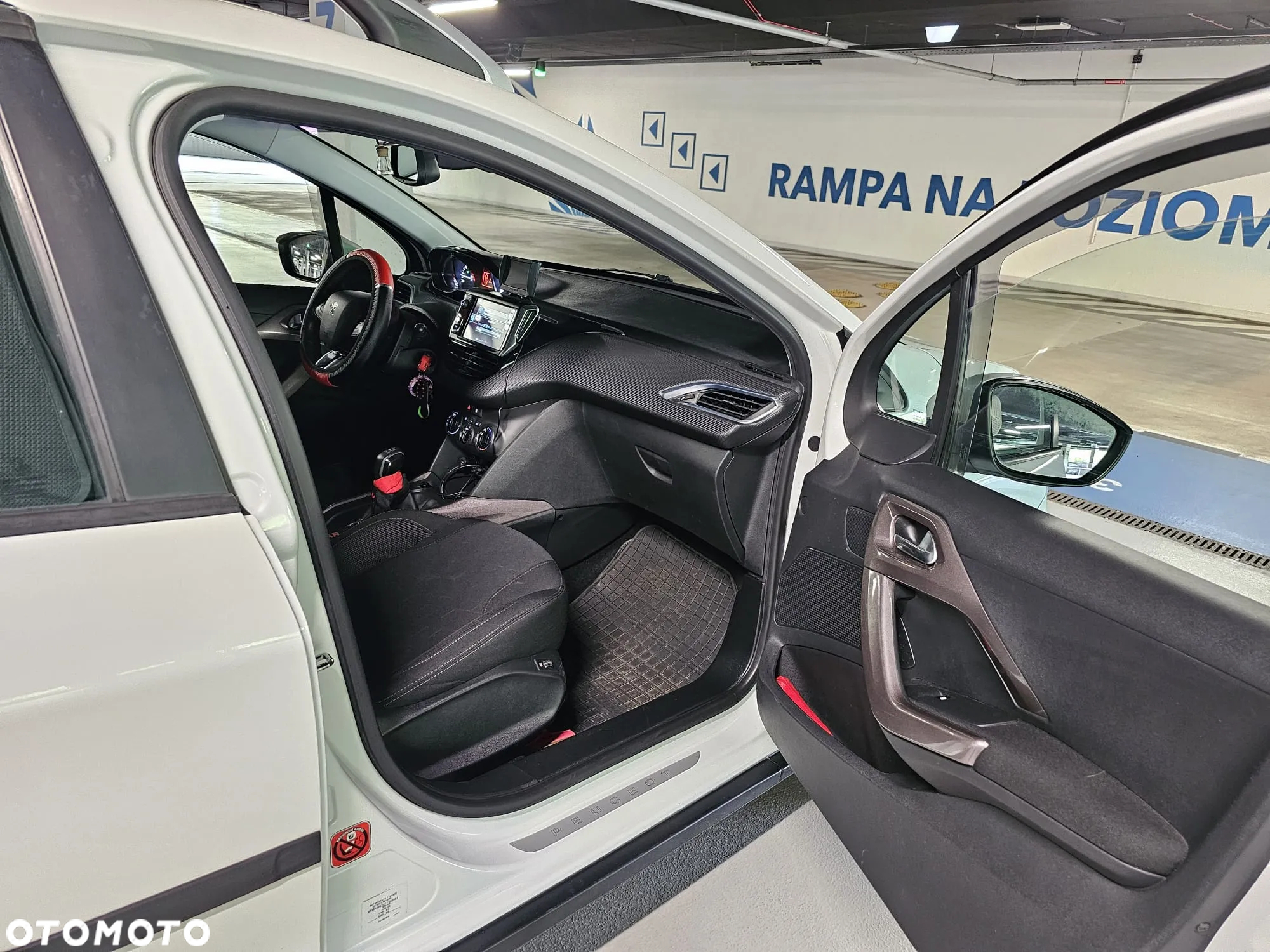 Peugeot 2008 - 12