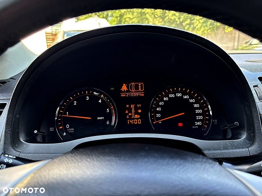 Toyota Avensis 2.0 D-4D Sol plus+NAVI - 32