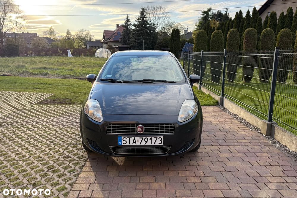 Fiat Grande Punto Actual 1.4 8V Estiva Blue&Me - 2
