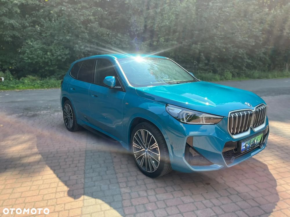BMW iX1 xDrive30 M Sportpaket - 7