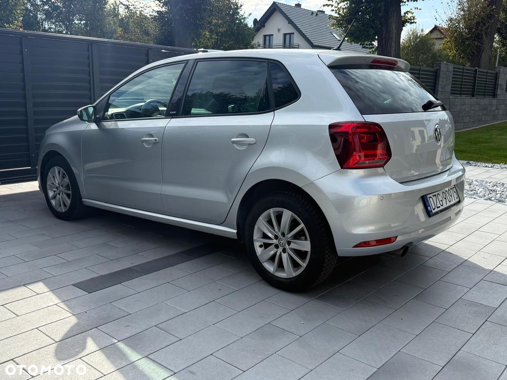 Volkswagen Polo 1.2 TSI Blue Motion Technology Allstar - 17