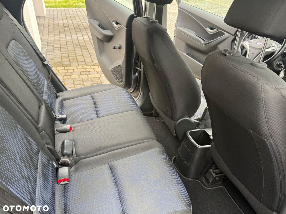 Hyundai ix20 - 25
