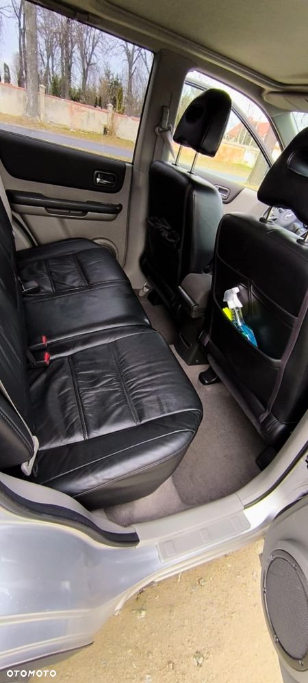 Nissan X-Trail 2.5 Elegance - 5