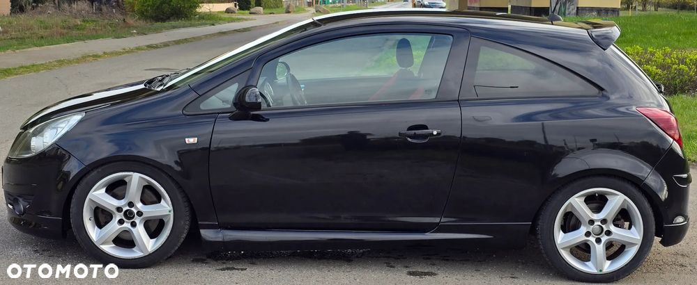 Opel Corsa 1.6T GSI - 10