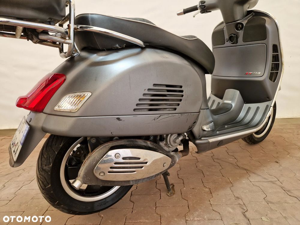 Piaggio Vespa - 21