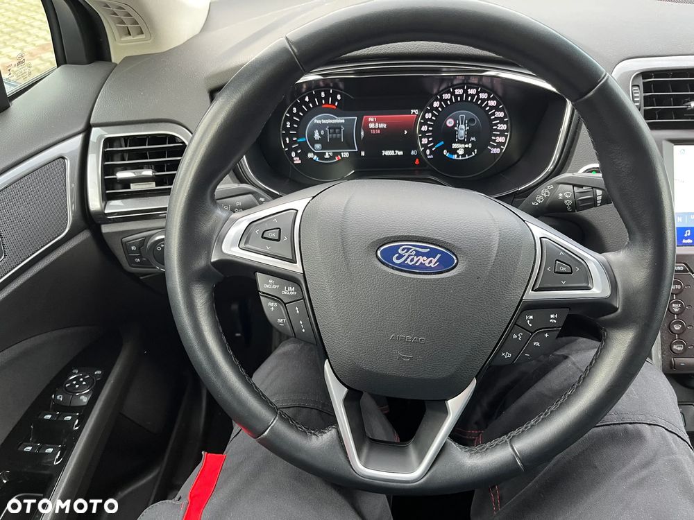Ford Mondeo 2.0 TDCi Titanium PowerShift - 13