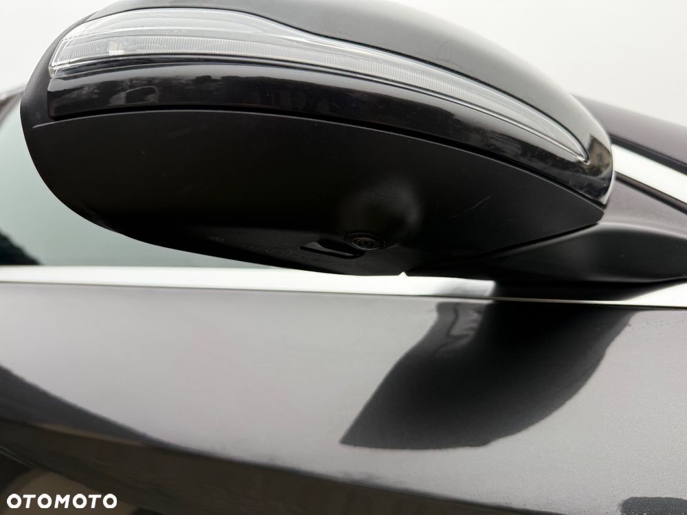 Mercedes-Benz GLC 220 d 4Matic 9G-TRONIC AMG Line - 36