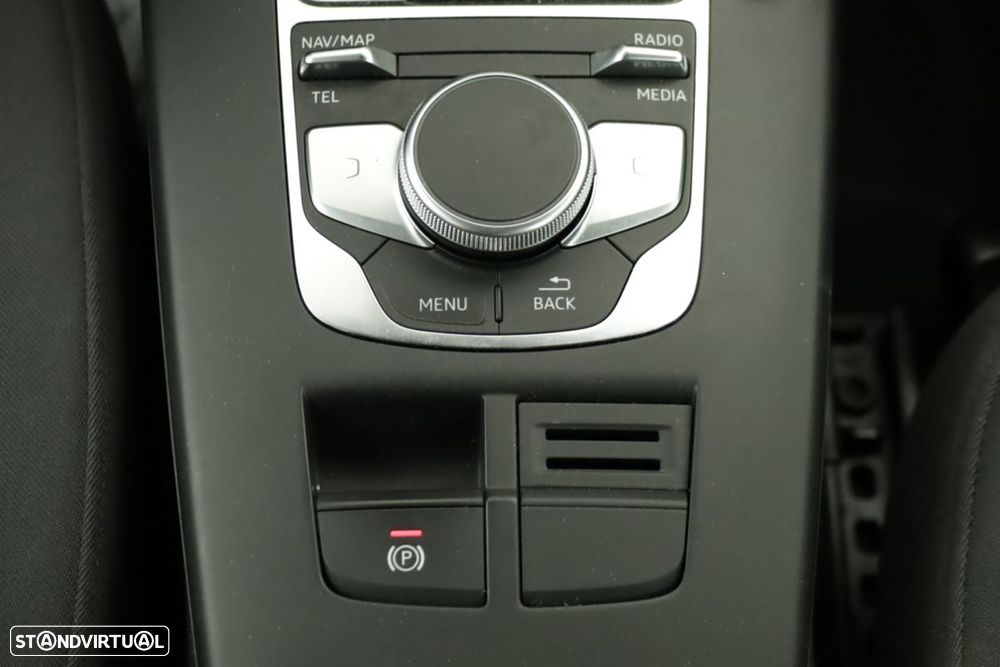 Audi A3 Sportback 30 TFSI S tronic - 13