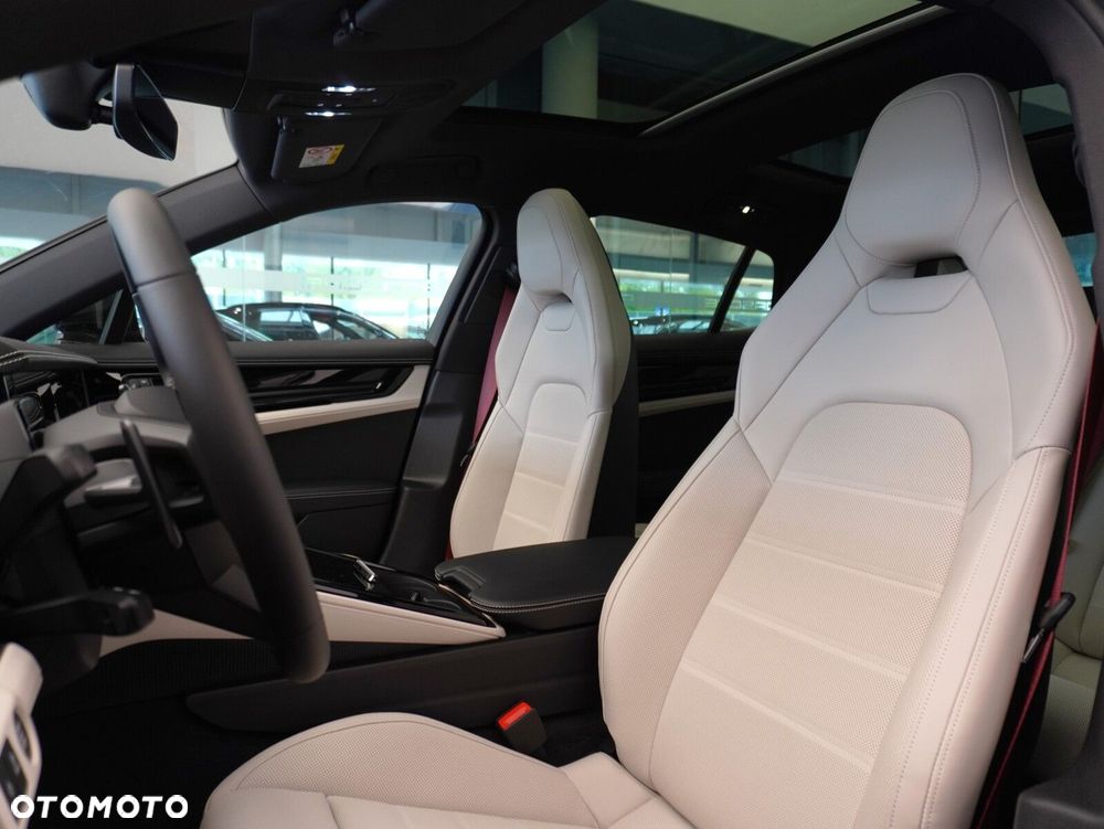 Porsche Panamera 4S E-Hybrid PHEV - 32