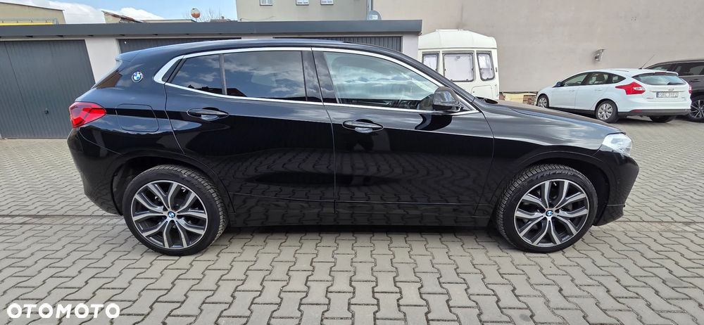 BMW X2 xDrive20i Advantage Plus - 6