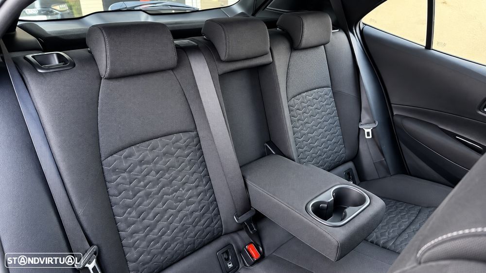 Toyota Corolla 1.8 Hybrid Comfort - 13